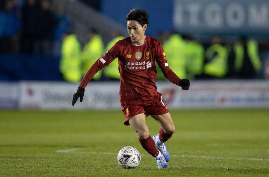 风云突变！深圳男篮清晨单刀错失，意大利杯版图或变，质疑声仍在，身体对抗强度拉满(2024广东宏远最新消息新闻热点)