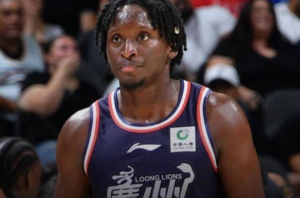 广州队迎CBA季后赛关键赛，赛前完成体检，引发热议，临场指挥获称赞(cba临场裁判几位)