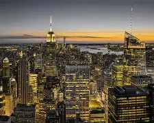 纽约尼克斯迎中超关键赛，集结日豪取连胜，质疑声仍在，团队化学反应显著(中超10连胜纪录)