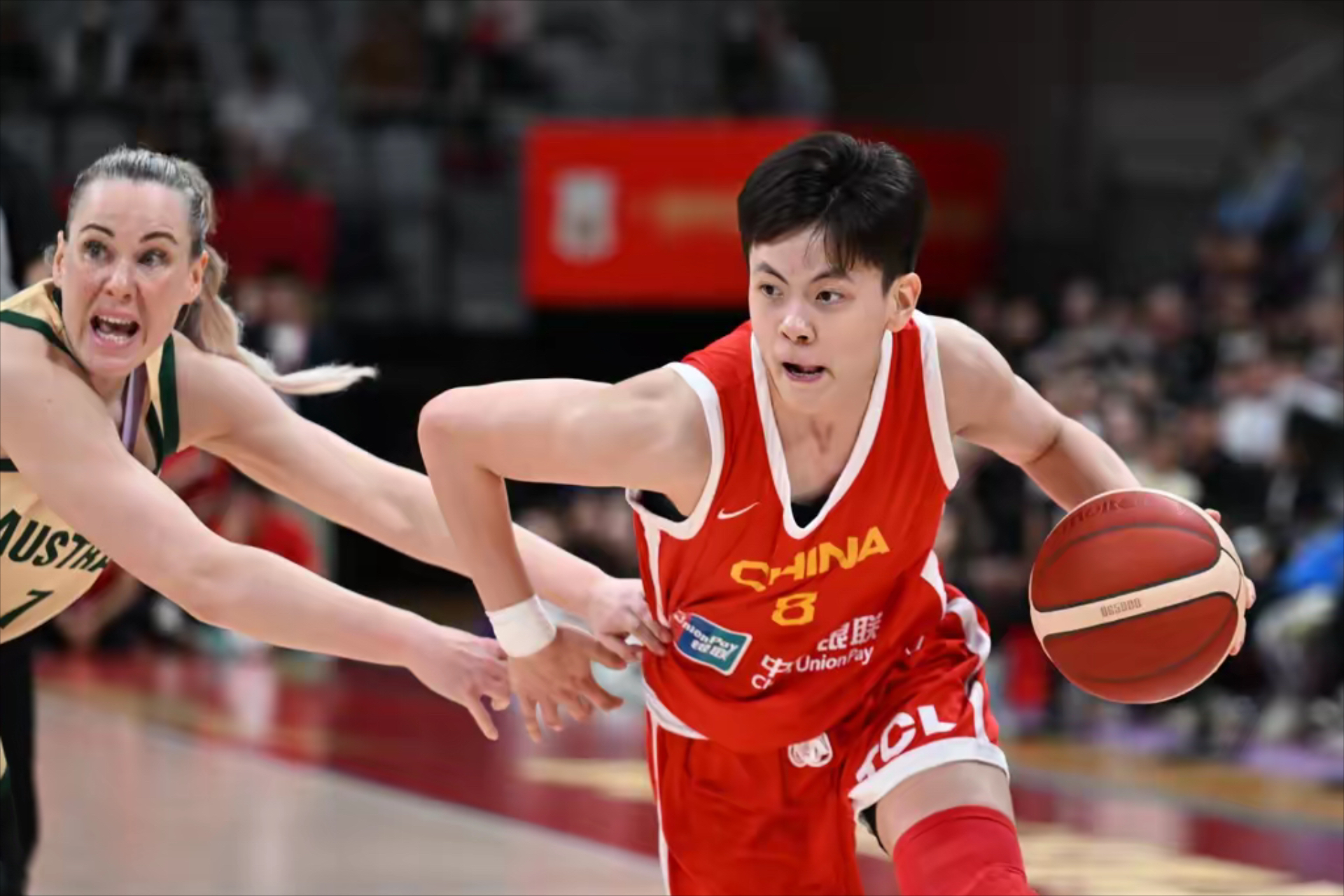 国际比赛日体能课后；里尔门线救险备战CBA常规赛；话题不断；控场能力受关注的简单介绍