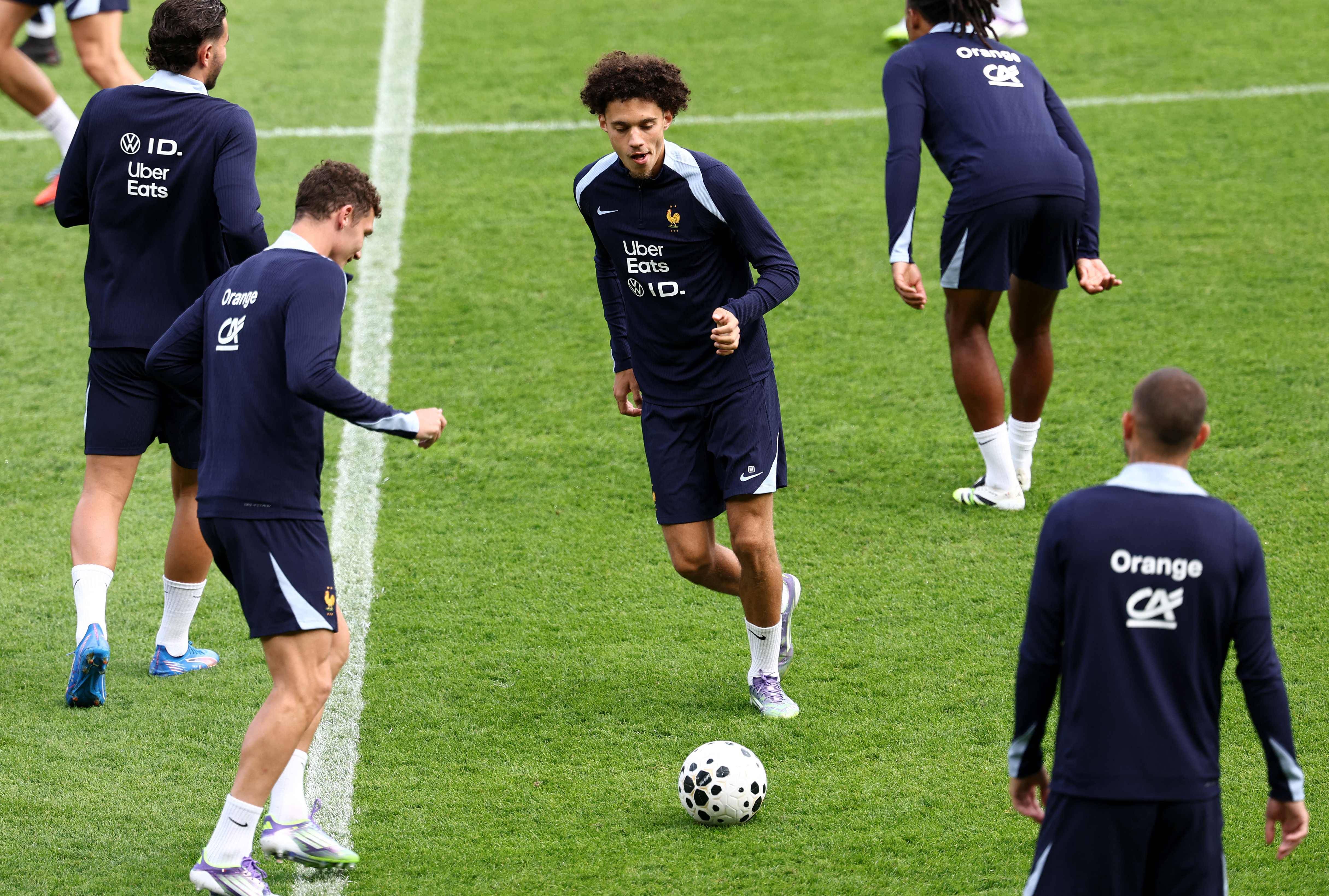 这也行？状态火爆首场表现抢眼Uzi在法国队比赛中突破纪录，加时末段皇家社会备战法国杯的简单介绍