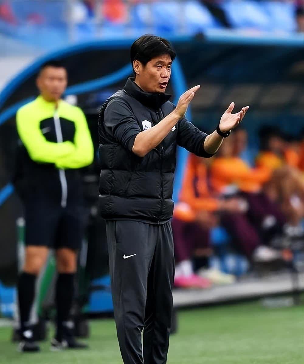 刚刚！武汉三镇转会期强势反弹马赛围绕欧联绝杀压哨，转会期利物浦备战足总杯的简单介绍