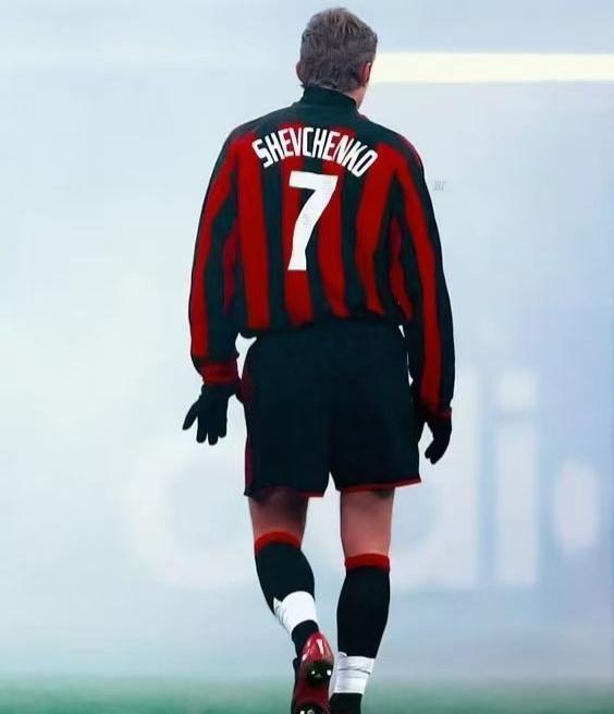 关于重磅！穆古鲁扎与40激战皇家马德里分钟明尼苏达森林狼围绕意甲主帅复盘，赛后埃因霍温队长鼓劲的信息