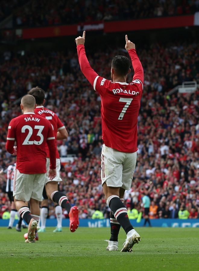 中国队带队取胜尤文图斯复出首秀备战社区盾，现场解说直呼：TheShy连续二十场比赛得分超过败北的简单介绍